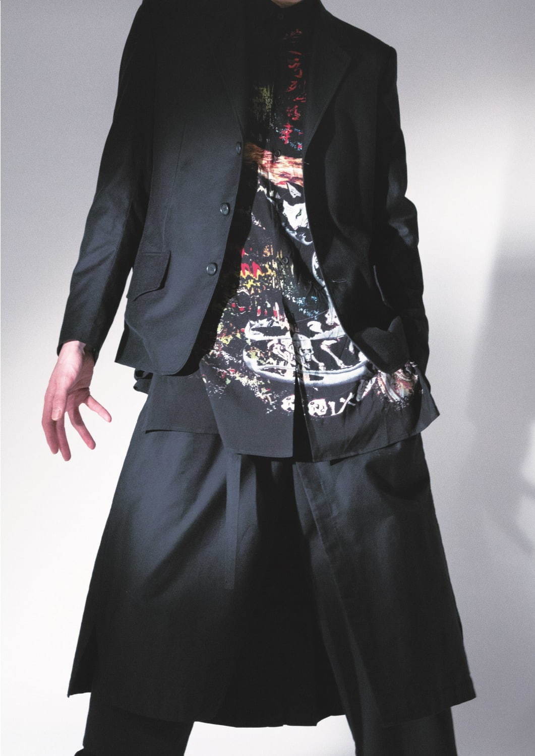 ブラック スキャンダル ヨウジヤマモト“顔”から着想のメンズ新作、人間の二面性を描いたシャツやパンツ｜写真14