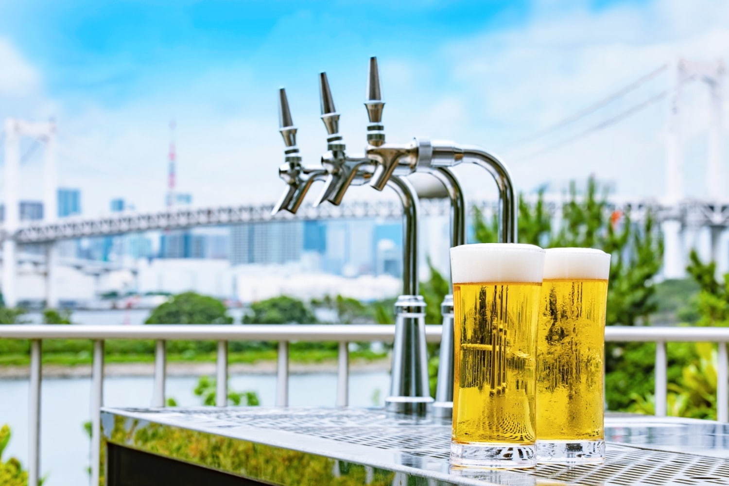 絶景BBQ＆ビアガーデン、ヒルトン東京お台場で - 海風に吹かれながら贅沢フードとビールを｜写真3