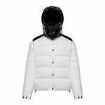 モンクレールのメンズ新作、バッファローチェックのダウン＆カレッジ調ボンバージャケット｜写真4