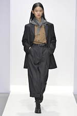 マーガレット・ハウエル 2020年秋冬ウィメンズコレクション - 伝統をモダンに昇華｜写真7