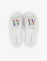 A|X アルマーニ エクスチェンジ“レインボーロゴ”のTシャツやスニーカー、メンズ・ウィメンズで｜写真5