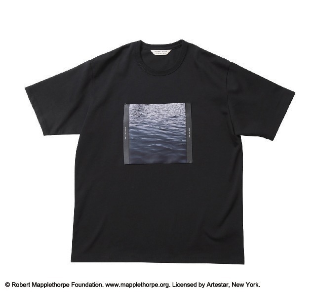ビューティフルピープル、ロバート・メイプルソープの写真を配したオールブラックのTシャツやパーカー｜写真2