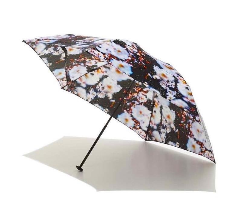 蜷川実花のM / mika ninagawa“花柄”グラフィックの折りたたみ傘、ディーベックとコラボ｜写真3