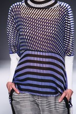 イッセイ ミヤケ 2013-14年秋冬コレクション - 人と服が織りなす彩り豊かな情景｜写真8