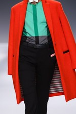 イッセイ ミヤケ 2013-14年秋冬コレクション - 人と服が織りなす彩り豊かな情景｜写真30