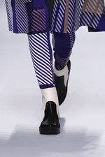 イッセイ ミヤケ 2013-14年秋冬コレクション - 人と服が織りなす彩り豊かな情景｜写真44