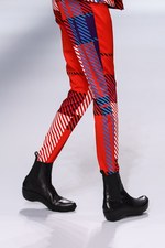 イッセイ ミヤケ 2013-14年秋冬コレクション - 人と服が織りなす彩り豊かな情景｜写真47