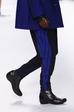 イッセイ ミヤケ 2013-14年秋冬コレクション - 人と服が織りなす彩り豊かな情景｜写真53