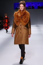 イッセイ ミヤケ 2013-14年秋冬コレクション - 人と服が織りなす彩り豊かな情景｜写真58