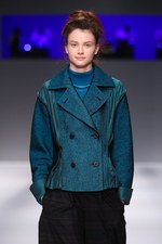 イッセイ ミヤケ 2013-14年秋冬コレクション - 人と服が織りなす彩り豊かな情景｜写真67