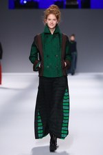 イッセイ ミヤケ 2013-14年秋冬コレクション - 人と服が織りなす彩り豊かな情景｜写真68