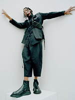 ユリウス×滝沢広のアートプリント限定バッグ、ワークジャケットやTシャツなど20年プレフォール新作も｜写真26