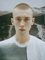 ユリウス×滝沢広のアートプリント限定バッグ、ワークジャケットやTシャツなど20年プレフォール新作も｜写真25