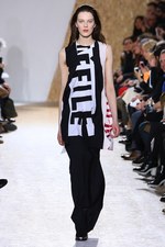 メゾン マルタン マルジェラ 2013-14年秋冬コレクション - マニッシュなアイテムを柔らかく大胆に｜写真50