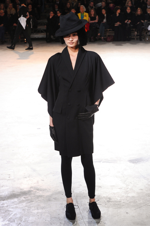 ヨウジヤマモト(Yohji Yamamoto) 2013-14年秋冬ウィメンズコレクション  - 写真14