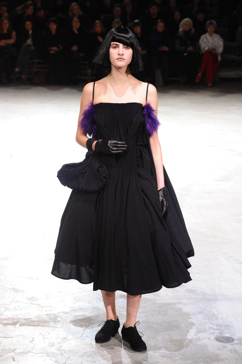 ヨウジヤマモト(Yohji Yamamoto) 2013-14年秋冬ウィメンズコレクション  - 写真34