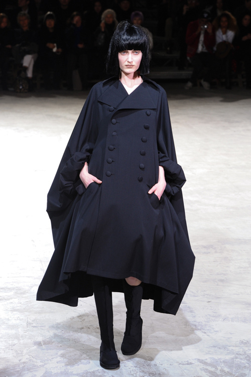 ヨウジヤマモト(Yohji Yamamoto) 2013-14年秋冬ウィメンズコレクション  - 写真43