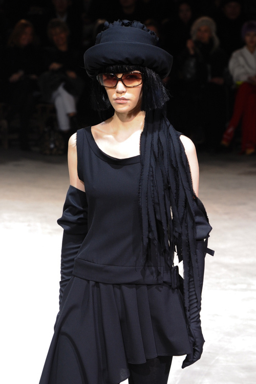 ヨウジヤマモト(Yohji Yamamoto) 2013-14年秋冬ウィメンズコレクション  - 写真46