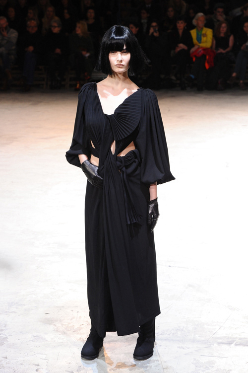 ヨウジヤマモト(Yohji Yamamoto) 2013-14年秋冬ウィメンズコレクション  - 写真50