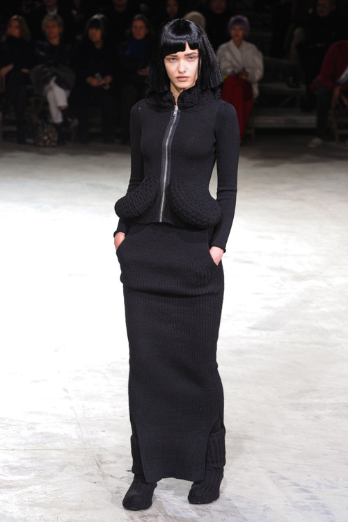 ヨウジヤマモト(Yohji Yamamoto) 2013-14年秋冬ウィメンズコレクション  - 写真56