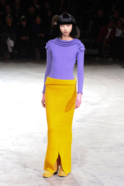 ヨウジヤマモト(Yohji Yamamoto) 2013-14年秋冬ウィメンズコレクション  - 写真57