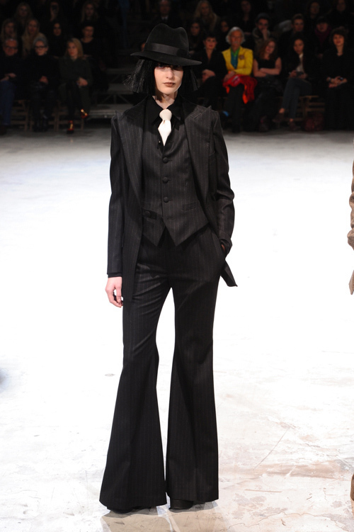 ヨウジヤマモト(Yohji Yamamoto) 2013-14年秋冬ウィメンズコレクション  - 写真64