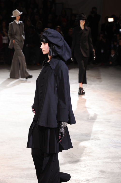 ヨウジヤマモト(Yohji Yamamoto) 2013-14年秋冬ウィメンズコレクション  - 写真81