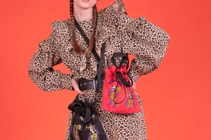 キャンディ ストリッパー新作、リボン付きセーラーワンピース＆ウサギ刺繍入りMA-1