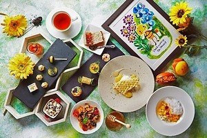 ザ・リッツ・カールトン大阪の“ハチミツ”たっぷり夏アフタヌーンティー、カレルチャペック紅茶店とコラボ｜写真1