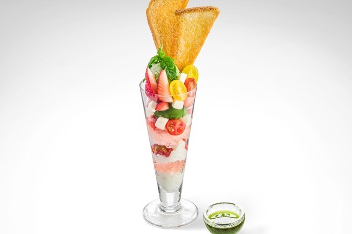 日本茶｜茶寮都路里から”抹茶オリーブオイル”をかけて味わうカプレーゼパフェ、大丸東京店限定で