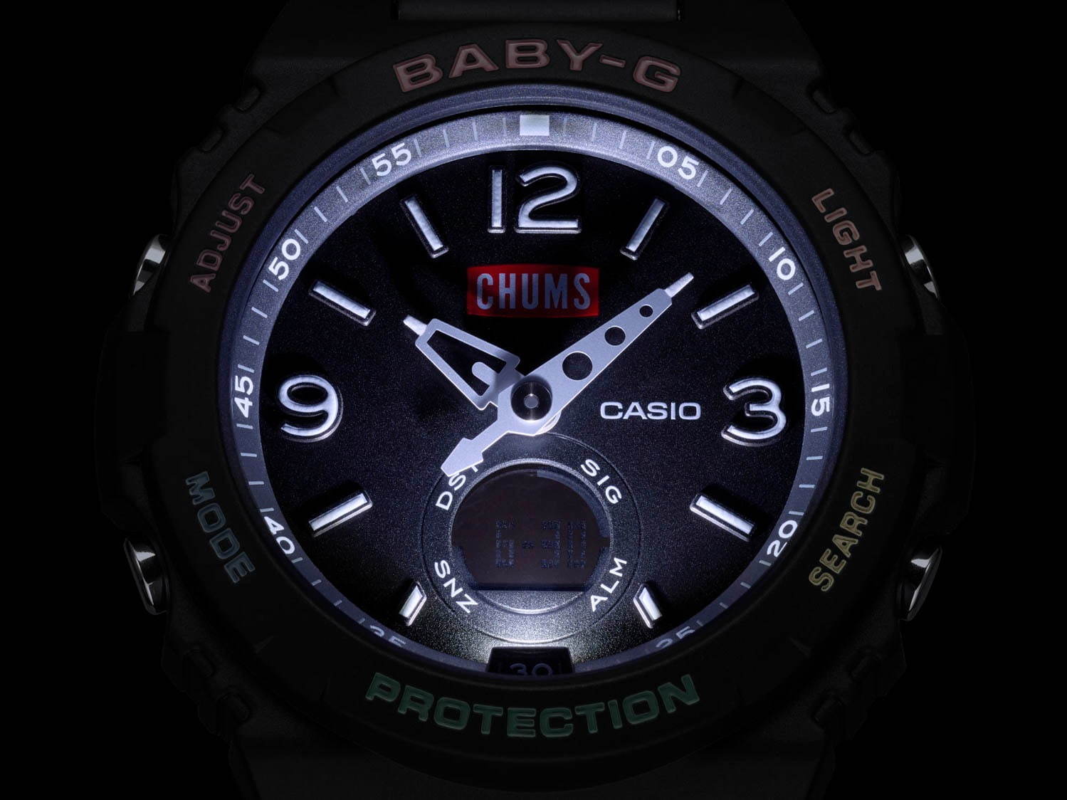 BABY-G×チャムスの腕時計、レインボーカラーをフェイスに - “寝袋型”特別パッケージで｜写真4