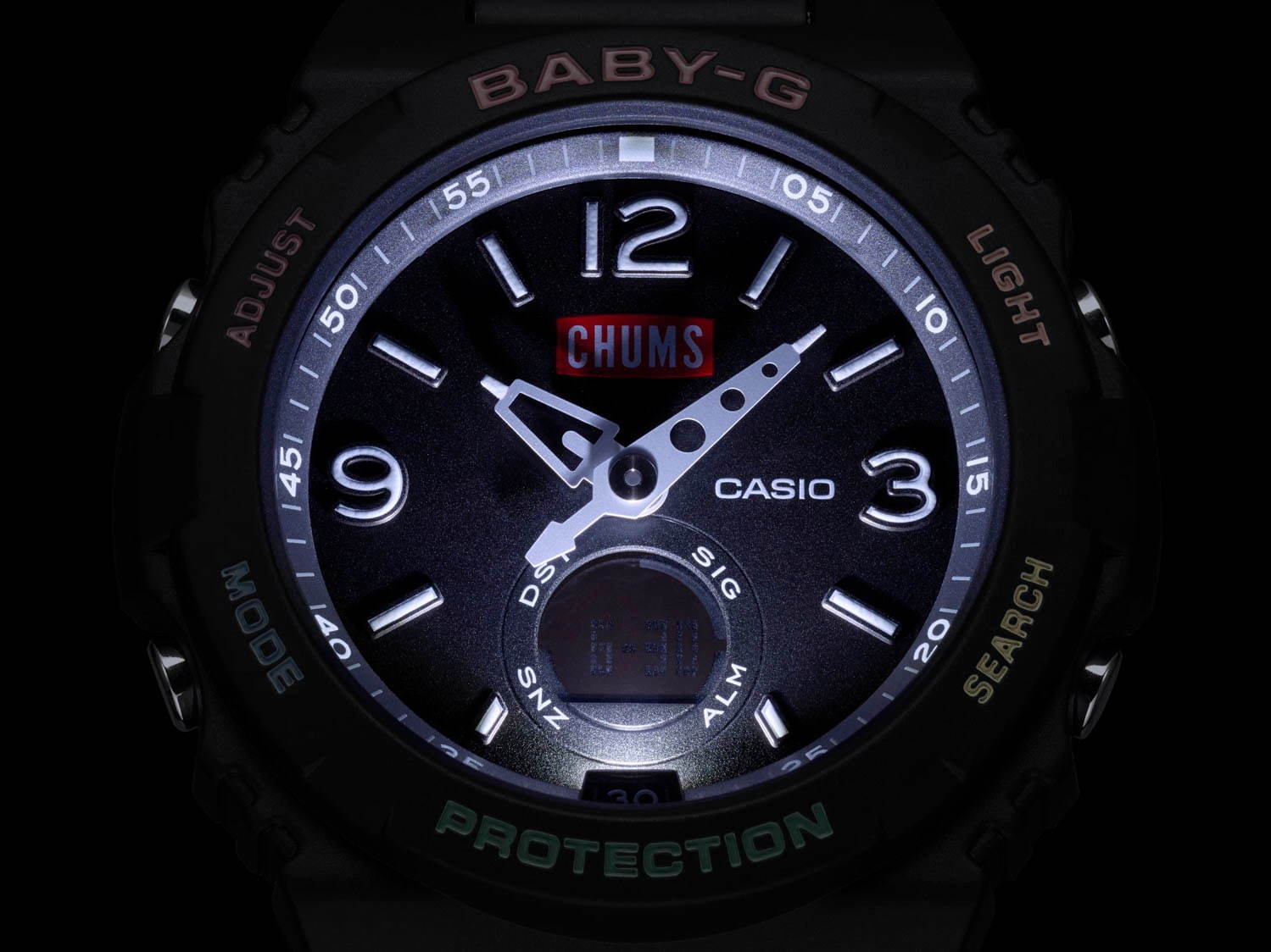 CHUMS BABY-G ブラック腕時計 BABY-G×チャムスの腕時計、レインボーカラーをフェイスに