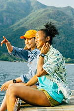 BABY-G×チャムスの腕時計、レインボーカラーをフェイスに - “寝袋型”特別パッケージで｜写真21