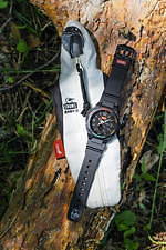 BABY-G×チャムスの腕時計、レインボーカラーをフェイスに - “寝袋型”特別パッケージで｜写真10