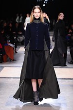 sacai 2013-14年秋冬コレクション - 新鮮なボリュームバランスで魅せるMIXフェミニン｜写真6