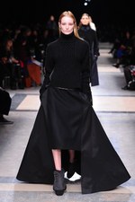 sacai 2013-14年秋冬コレクション - 新鮮なボリュームバランスで魅せるMIXフェミニン｜写真10