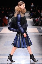 sacai 2013-14年秋冬コレクション - 新鮮なボリュームバランスで魅せるMIXフェミニン｜写真61
