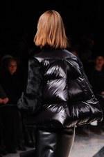 sacai 2013-14年秋冬コレクション - 新鮮なボリュームバランスで魅せるMIXフェミニン｜写真73