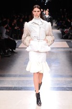 sacai 2013-14年秋冬コレクション - 新鮮なボリュームバランスで魅せるMIXフェミニン｜写真75