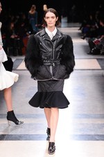 sacai 2013-14年秋冬コレクション - 新鮮なボリュームバランスで魅せるMIXフェミニン｜写真77