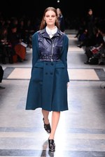 sacai 2013-14年秋冬コレクション - 新鮮なボリュームバランスで魅せるMIXフェミニン｜写真82