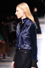 sacai 2013-14年秋冬コレクション - 新鮮なボリュームバランスで魅せるMIXフェミニン｜写真86