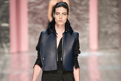 アクネ ストゥディオス 2013-14年秋冬コレクション - 構築的なシルエットとレイヤードで魅せたパリコレ初舞台