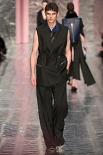 アクネ ストゥディオス 2013-14年秋冬コレクション - 構築的なシルエットとレイヤードで魅せたパリコレ初舞台｜写真3