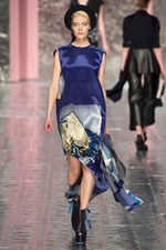 アクネ ストゥディオス 2013-14年秋冬コレクション - 構築的なシルエットとレイヤードで魅せたパリコレ初舞台｜写真9