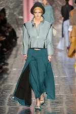 アクネ ストゥディオス 2013-14年秋冬コレクション - 構築的なシルエットとレイヤードで魅せたパリコレ初舞台｜写真25