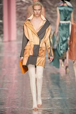 アクネ ストゥディオス 2013-14年秋冬コレクション - 構築的なシルエットとレイヤードで魅せたパリコレ初舞台｜写真32