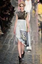 アクネ ストゥディオス 2013-14年秋冬コレクション - 構築的なシルエットとレイヤードで魅せたパリコレ初舞台｜写真39