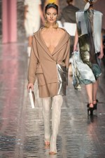 アクネ ストゥディオス 2013-14年秋冬コレクション - 構築的なシルエットとレイヤードで魅せたパリコレ初舞台｜写真41