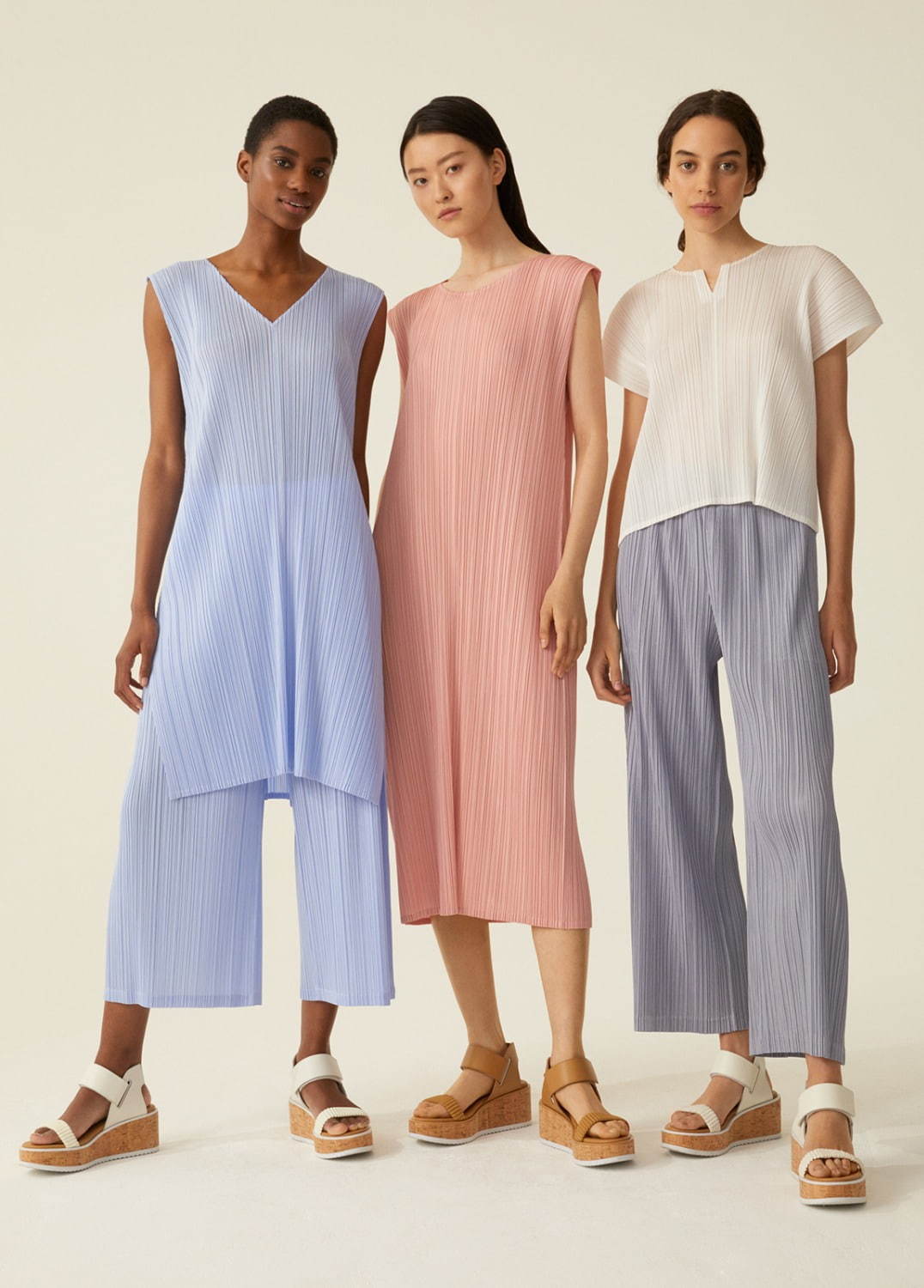 PLEATS PLEASE ISSEY MIYAKE